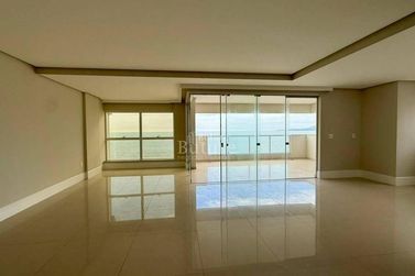 Apartamento &agrave; venda - Meia Praia