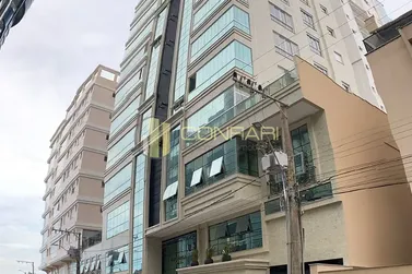 Apartamento &agrave; venda - 140m&sup2; - Meia Praia