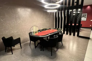 Apartamento &agrave; venda - 117m&sup2; - meia praia