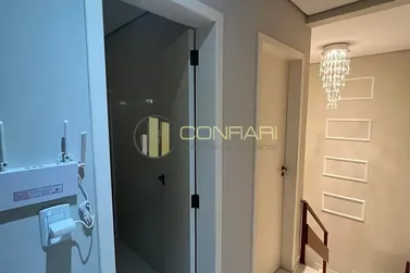Sobrado &agrave; venda - 110m&sup2; - Meia Praia