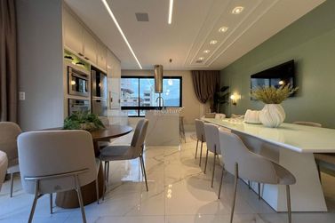 Apartamento &agrave; venda - 117m&sup2; - Centro