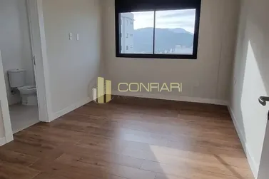 Apartamento &agrave; venda - 127m&sup2; - Meia Praia