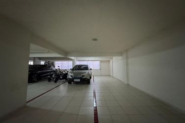 Apartamento &agrave; venda - 155m&sup2; - Meia Praia
