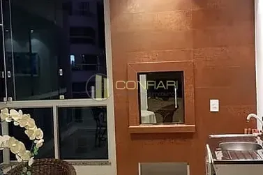 Apartamento &agrave; venda - 130m&sup2; - Meia Praia