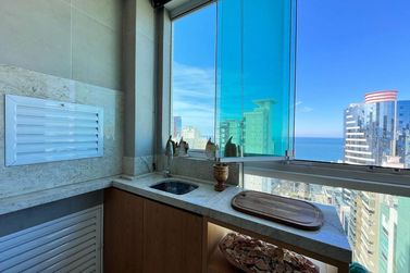 Apartamento &agrave; venda - 193m&sup2; - Meia Praia