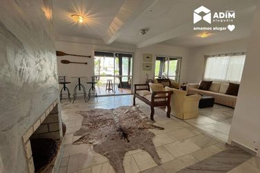 Casa para alugar - 323m&sup2; - Barra