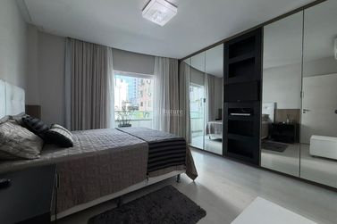Apartamento &agrave; venda - 177m&sup2; - Centro
