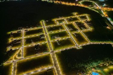 Terreno &agrave; venda - 360m&sup2; - Jardim Dourado