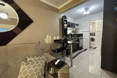 Apartamento &agrave; venda - 98m&sup2; - Meia Praia