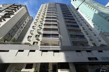 Apartamento &agrave; venda - 151m&sup2; - Centro