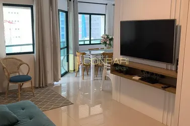 Apartamento para alugar - 130m&sup2; - Centro