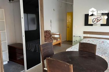 Apartamento para alugar - 160m&sup2; - Meia Praia