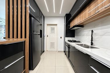 Apartamento &agrave; venda - 135m&sup2; - Meia Praia