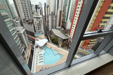 Apartamento &agrave; venda - 165m&sup2; - Centro