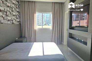 Apartamento para alugar - 125m&sup2; - Meia Praia