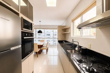 Apartamento &agrave; venda - Meia Praia