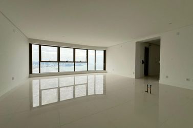 Apartamento &agrave; venda - 530m&sup2; - Barra Sul