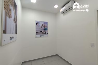 Sal&atilde;o Comercial para alugar - 180m&sup2; - Centro
