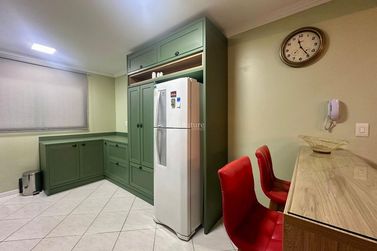 Apartamento &agrave; venda - 107m&sup2; - Meia Praia