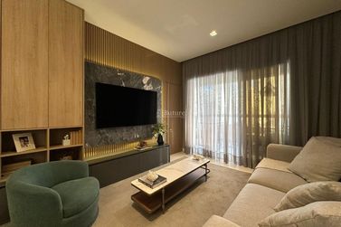 Apartamento &agrave; venda - 134m&sup2; - Meia Praia