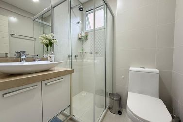 Apartamento &agrave; venda - 107m&sup2; - Meia Praia
