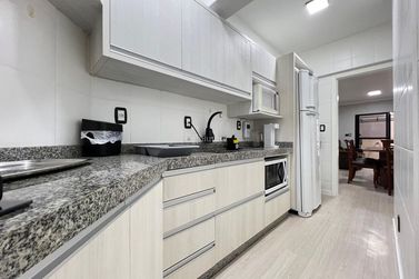 Apartamento &agrave; venda - 110m&sup2; - Centro