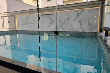 Apartamento &agrave; venda - 105m&sup2; - Meia Praia
