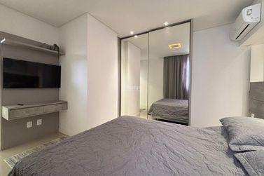 Apartamento &agrave; venda - 130m&sup2; - Meia Praia