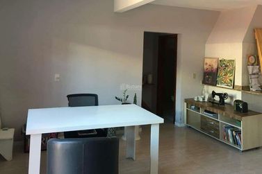 Casa &agrave; venda - 210m&sup2; - 