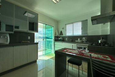 Apartamento &agrave; venda - 202m&sup2; - Meia Praia