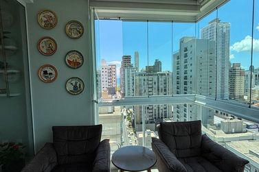 Apartamento &agrave; venda - 93m&sup2; - Meia Praia