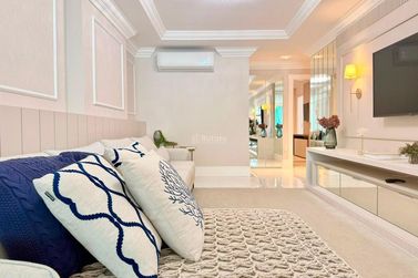 Apartamento &agrave; venda - 180m&sup2; - Meia Praia