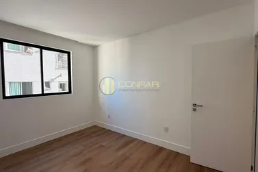Apartamento &agrave; venda - 103m&sup2; - Meia Praia