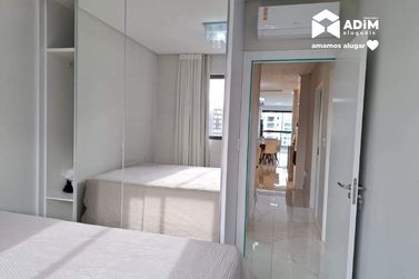 Apartamento para alugar - 93m&sup2; - Meia Praia