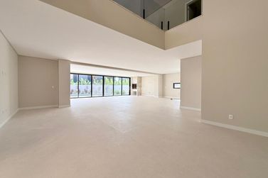 Casa &agrave; venda - 411m&sup2; - Centro