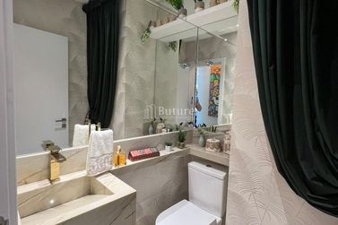 Apartamento &agrave; venda - 110m&sup2; - Meia Praia