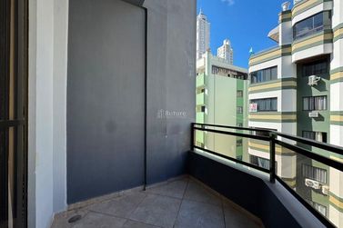 Apartamento &agrave; venda - 96m&sup2; - Centro