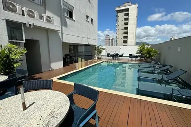 Apartamento &agrave; venda - 188m&sup2; - Meia Praia