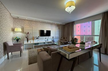 Apartamento &agrave; venda - 130m&sup2; - Centro
