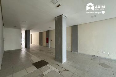 Sal&atilde;o Comercial para alugar - 209m&sup2; - Centro