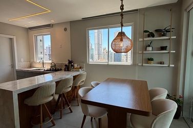 Apartamento &agrave; venda - 93m&sup2; - Meia Praia