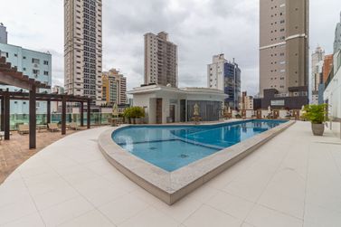 Apartamento para alugar - 120m&sup2; - Centro