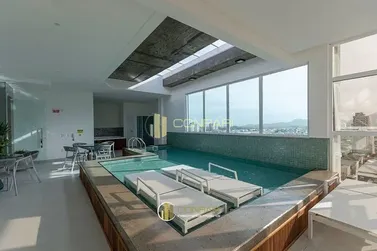 Apartamento &agrave; venda - 271m&sup2; - Meia Praia