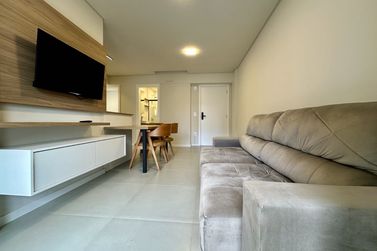 Apartamento &agrave; venda - 70m&sup2; - Meia Praia