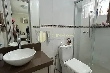 Apartamento &agrave; venda - 98m&sup2; - Meia Praia