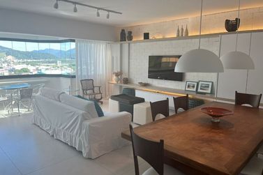 Apartamento para alugar - 125m&sup2; - Centro
