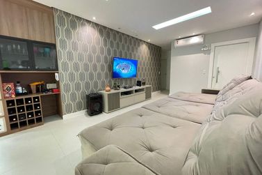 Apartamento &agrave; venda - 141m&sup2; - Meia Praia