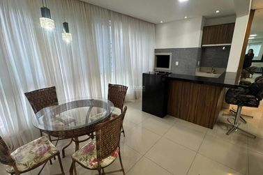 Apartamento para alugar - Meia Praia