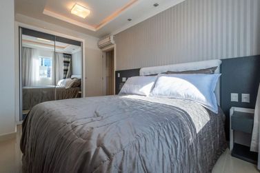 Apartamento &agrave; venda - 202m&sup2; - Meia Praia