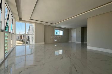 Apartamento &agrave; venda - 150m&sup2; - Pioneiros